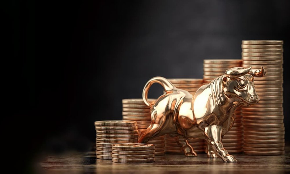 Which US stocks have a good chance of rising 10% or more next month